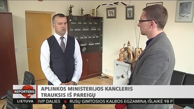 Aplinkos ministerijos kancleris trauksis iš pareigų