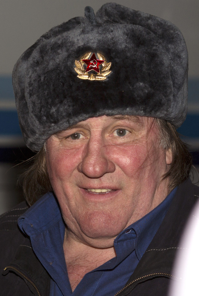 G.Depardieu suteikta Rusijos pilietybė, bet ir prancūziško paso jis neatsisakė.