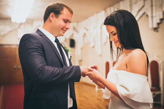 Ištekėjusi „Patriotų" žurnalistė Aušra Mikšienė medų kopinėjo tolimuose Seišeliuose