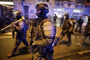 G20 viršūnių susitikimo metu Hamburgas virto karo zona