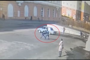 Jaunas tėtis aptalžė kelių chuliganą – pamoką jis prisimins ilgam