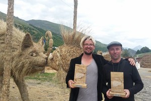 Prancūzijoje – dviejų lietuvių skulptorių triumfas  