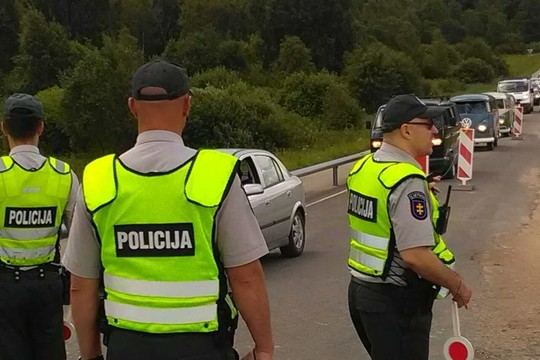 Žemaitijos keliuose apstu girtų ir beteisių vairuotojų