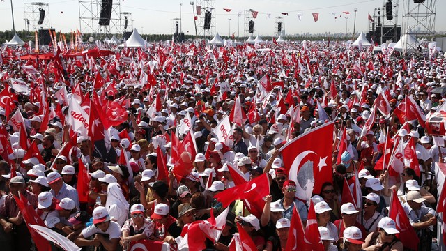 Šimtai tūkstančių Turkijoje protestavo prieš prezidento politiką