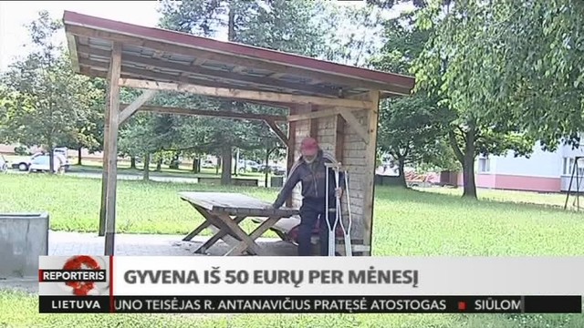 Neįgalus benamis savaitę gyvena pavėsinėje