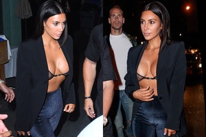 Per plauką nuo gėdos: Kim Kardashian pamiršo apsirengti