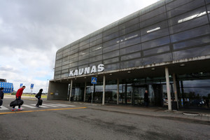 Ministrai ramina: Kauno oro uoste neturėtų susidaryti eilių
