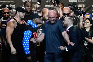 Išskirtinis dėmesys: istorinę bokso dvikovą norėtų pamatyti ir Donaldas Trumpas?