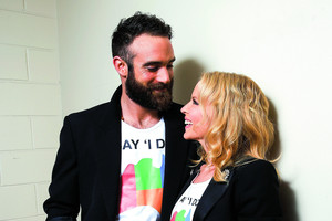 Įžymybės išsiskiria ir pakeliui prie altoriaus 