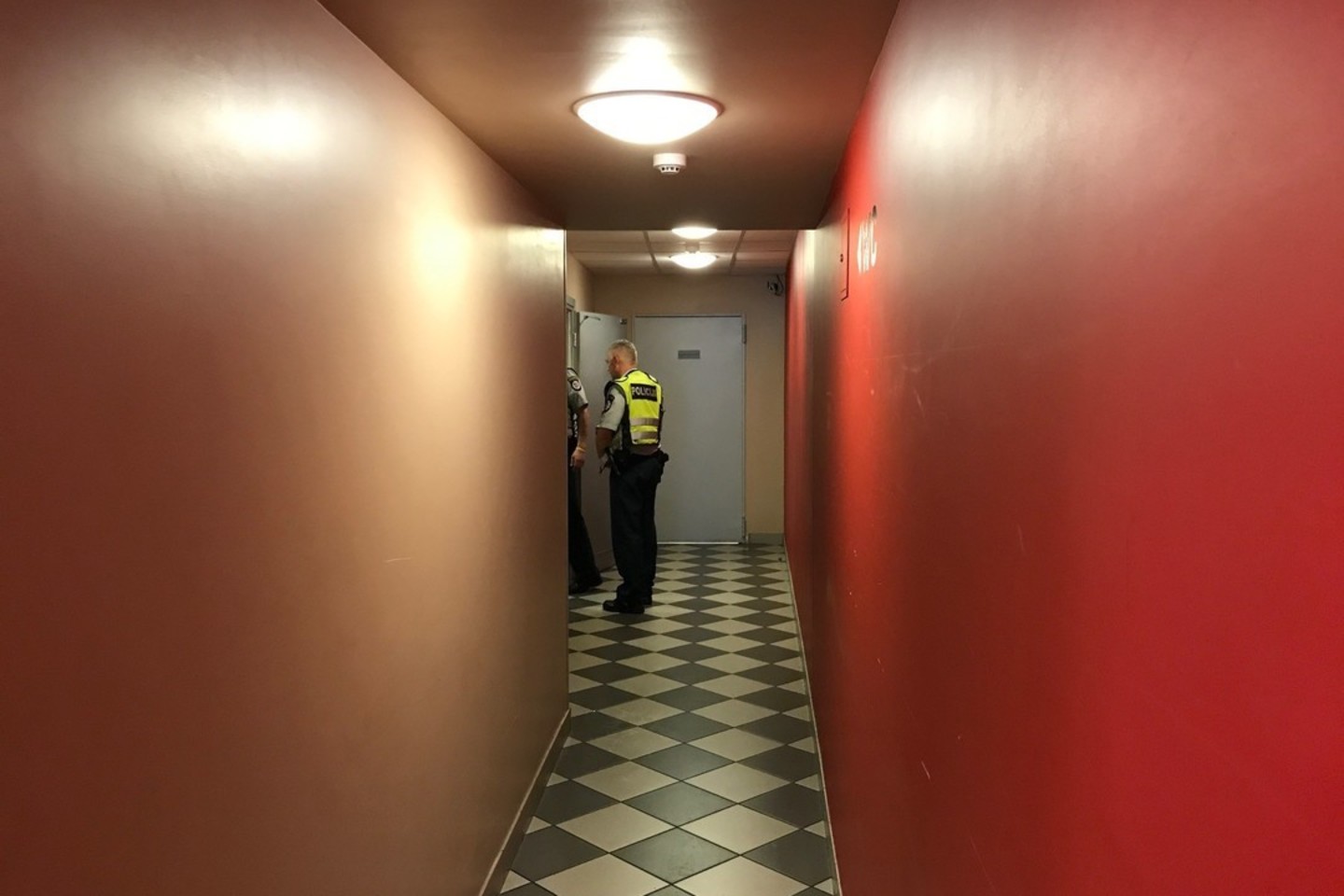  Restorano tualete Vilniaus centre rastas vyras galėjo mirti nuo narkotikų.<br>Įvykio liudininko nuotr.