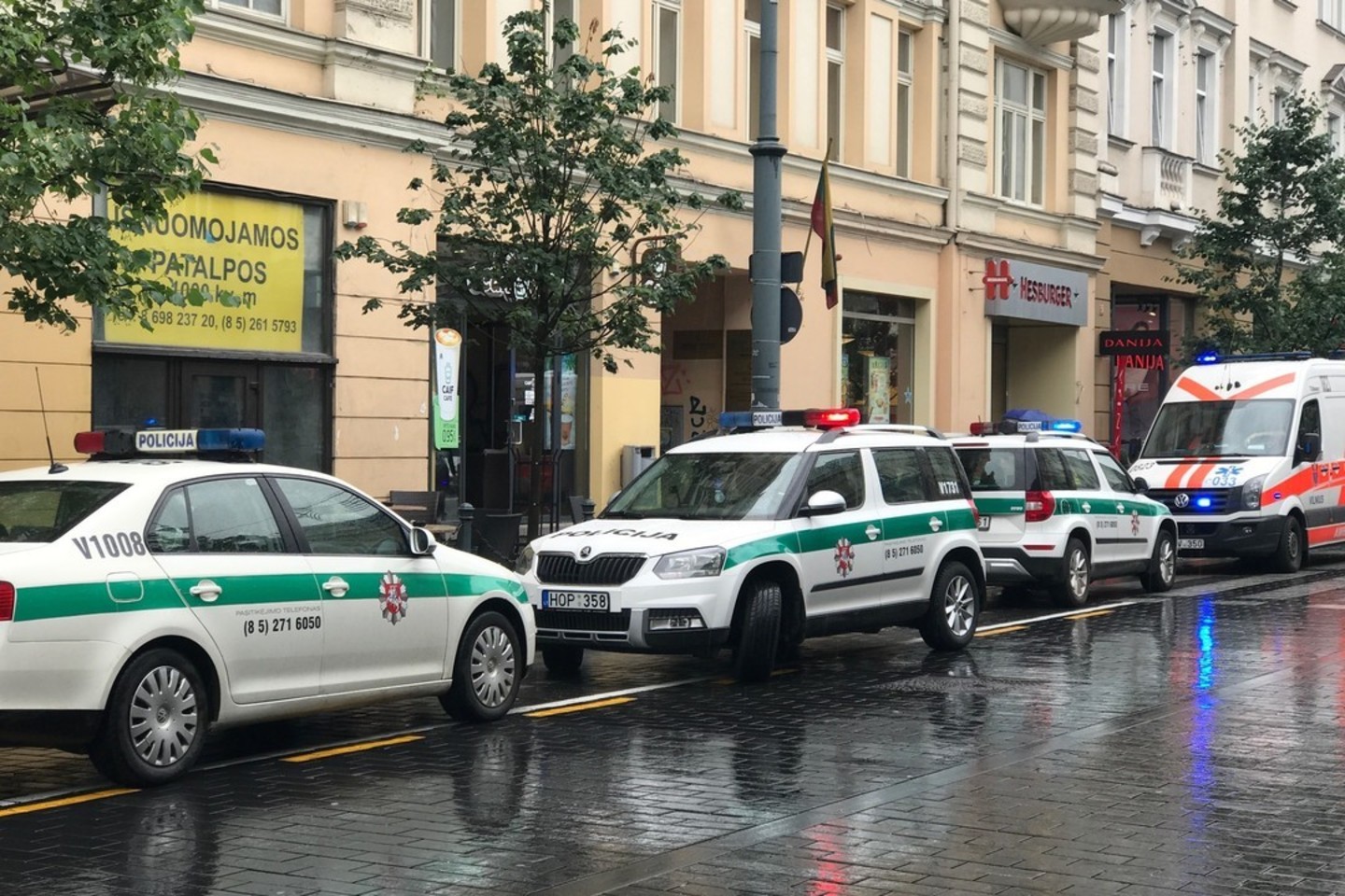  Restorano tualete Vilniaus centre rastas vyras galėjo mirti nuo narkotikų.<br> V.Ščiavinsko nuotr.