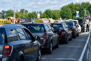 Taksi Vilniaus oro uoste: verslas siūlo išeitį