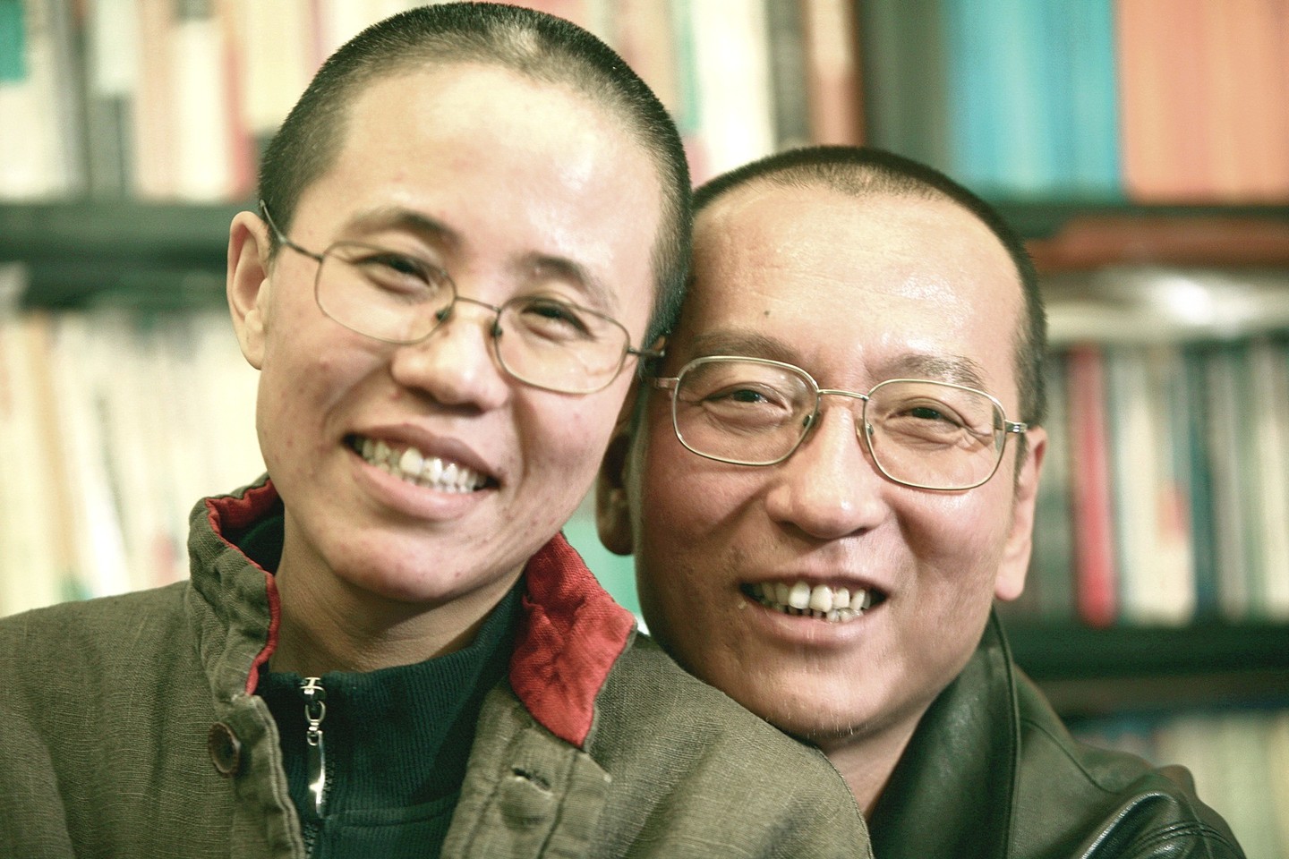 Disidentas Liu Xiaobo savo gyvenimą paskyrė kovai su Kinijos režimu, o jo žmona poetė Liu Xia dėl vyro paaukojo itin daug.<br>„Reuters“/„Scanpix“ nuotr.