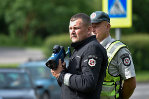 Vilniuje greičio mėgėjų medžioklė: atiminėjamos teisės, dauguma pažeidėjų - moterys