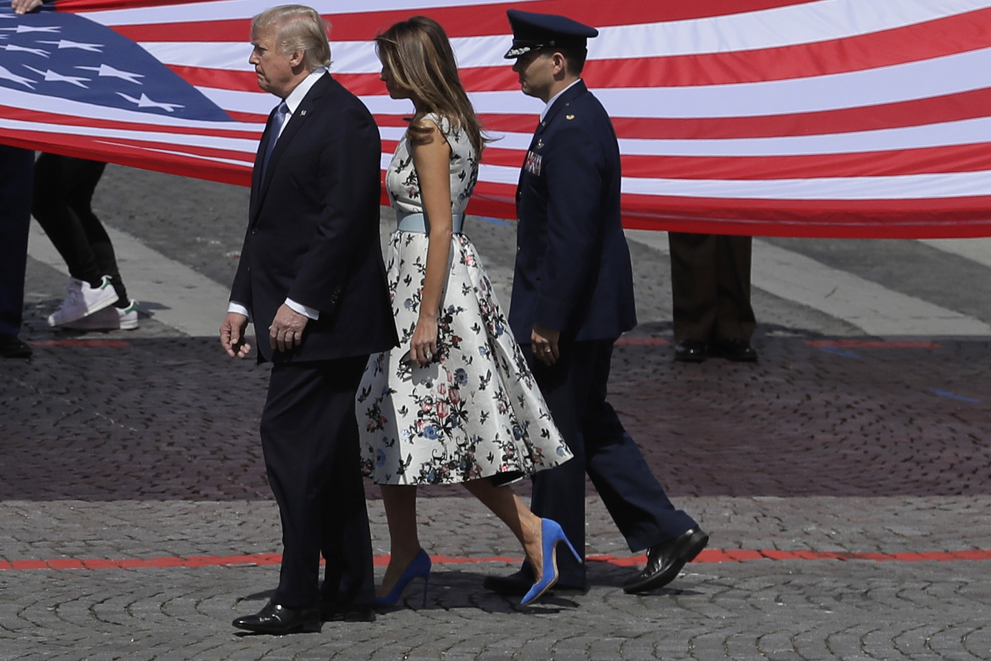 D.Trumpo ir jo žmonos M.Trump vizito Prancūzijoje akimirkos.<br>AP nuotr.