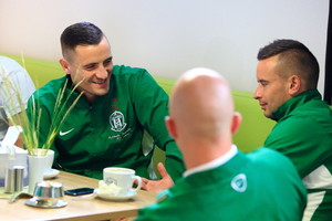 Į Bulgariją išvykstantys Vilniaus „Žalgirio“ treneriai ir futbolininkai padebesiais neskrajoja