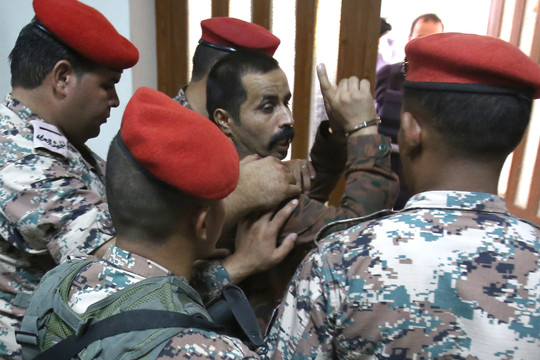 Jordanijos karys nuteistas kalėti iki gyvos galvos už JAV karo instruktorių nužudymą