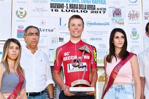 Dviratininkas R. Rumšas Italijoje iškovojo pergalę ir skyrė ją savo brolio atminimui