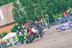 „Nemuno žiede“ motociklininkų nuotaiką aptemdė po avarijos kilęs konfliktas