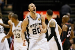 Ištvermės pavyzdys: 40-metį greitai švesiantis E.Ginobili trauktis iš NBA nežada