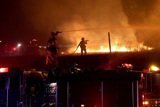 Kalifornijoje dėl miškų gaisrų paskelbta nepaprastoji padėtis