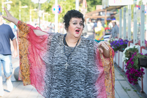 Po sunkios operacijos ir medikų draudimų Vitalija Katunskytė su trenksmu grįžo į Palangą