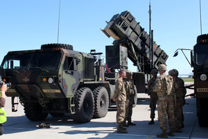 Šiaulių apylinkėse – įspūdingos NATO pratybos, lankėsi prezidentė