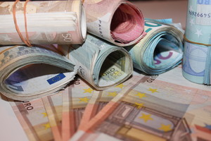 Bus teisiami neteisėtai beveik 700 tūkst. eurų gabenę latviai