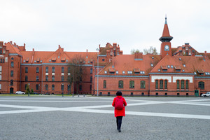 Šokas abiturientei: paskutinės minutės universiteto sprendimas sužlugdė viltis