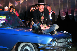 Johnny Deppui sužibo viltis dėl iššvaistytų milijonų