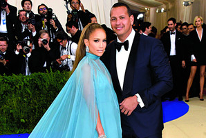 Ką slepia skubotas Jennifer Lopez romanas?