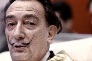 Garsieji Salvadoro Dali ūsai styro ir 28 metai po jo mirties