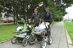 Kauniečiai Rička ir Paša atrado aukso gyslą: uždirba ir po 30 eurų per dieną