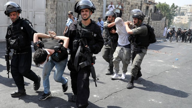 Įtampa Jeruzalėje auga: per susirėmimus žuvo 6 žmonės