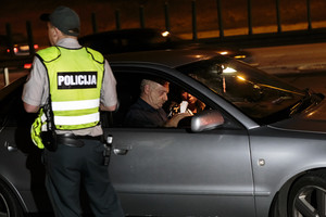 Naktį Vilniuje važinėjo Anglijoje dar tik besimokantis vairuoti vyras