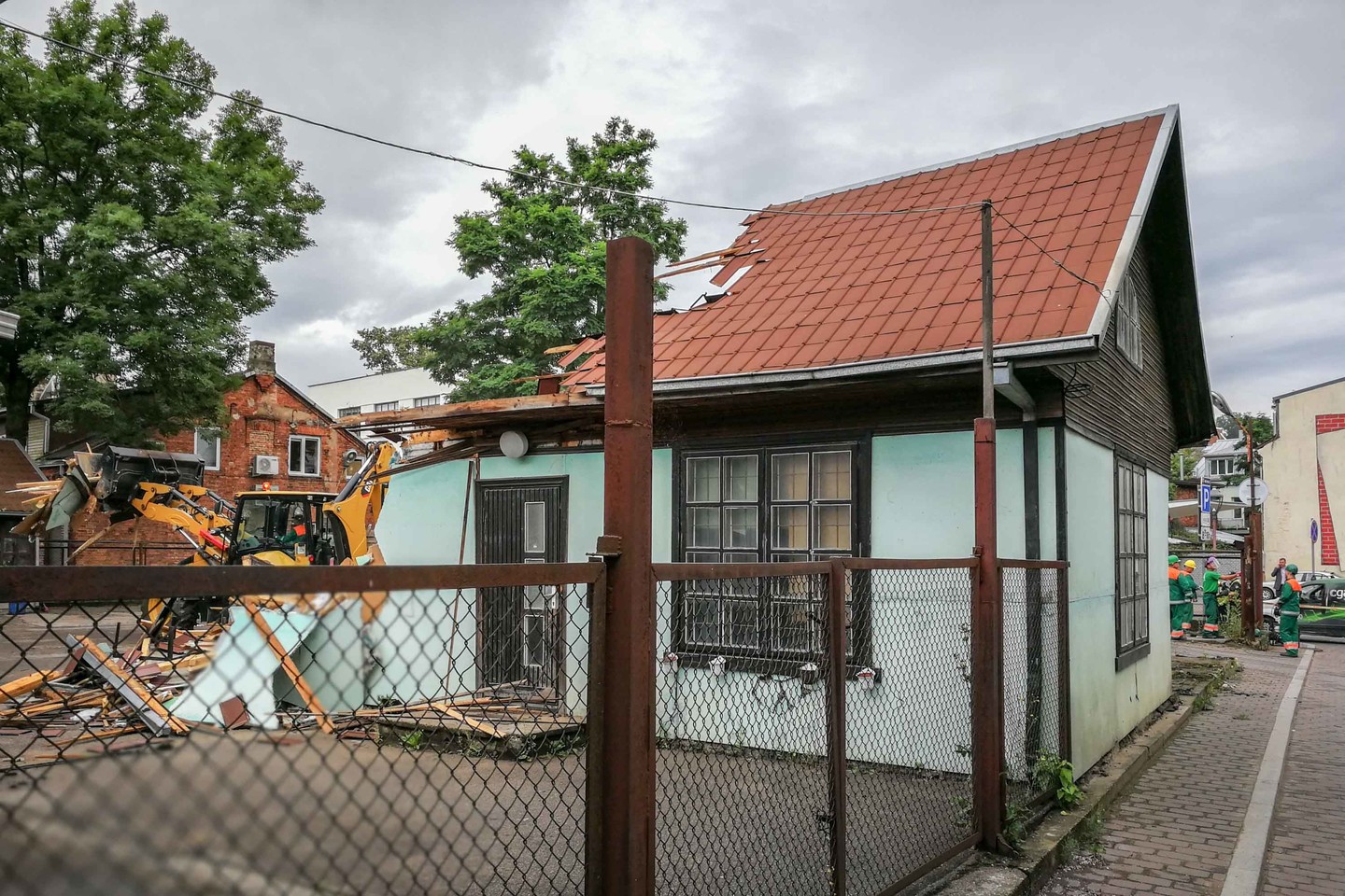 Nelegalūs pastatai Kauno senamiestyje skaičiuoja pas kutines dienas. <br> Kauno savivaldybės nuotr.