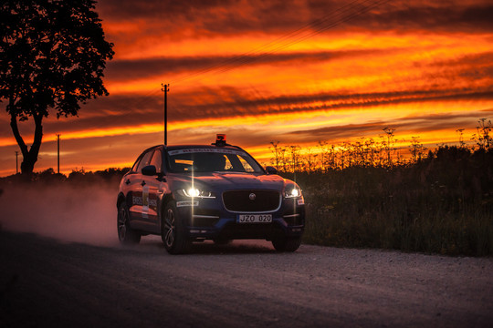 Per naktį visureigiu apvažiavę visą Lietuvą pasiekė naują rekordą   