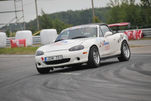 „Eneos 1006 km lenktynių“ programoje debiutavo greituminis slalomas