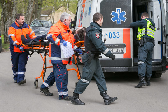Tėvo ir motinos nužudymu įtariamas R. Špilevskis toliau bus saugomas psichiatrinėje