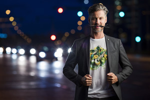 Virtuvės meistro kūrinių nuotraukos – ant garsenybių marškinėlių