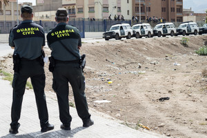 Ispanijos teritorijoje Šiaurės Afrikoje užpuolikas peiliu sužeidė policininką