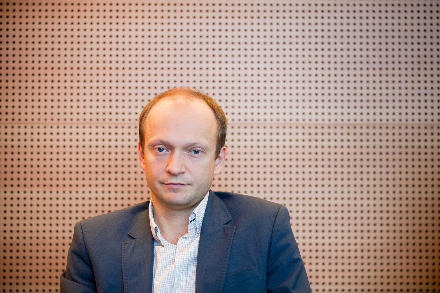 Pasak ekonomisto Nerijaus Mačiulio, Karmėlavos oro uostas labiau tinkamas plėtrai, o skraidantys lėktuvai, tuo atveju, nesileistų virš didelių gyvenamųjų rajonų.<br>J.Stacevičiaus nuotr.