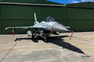 Šiauliuose leidosi pirmieji lėktuvai – šiandien kyla modernūs naikintuvai