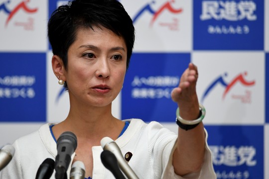 Atsistatydino pagrindinės Japonijos opozicijos partijos vadovė Renho Murata
