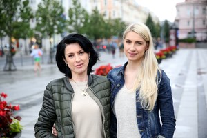 Garsi diktorė už dailią figūrą dėkinga savo dukrai