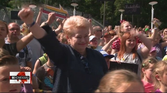 Prezidentė Dalia Grybauskaitė Palangoje šoko su vaikais 