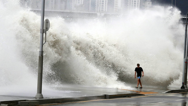 Taivaną užklupęs taifūnas be elektros paliko tūkstančius gyventojų