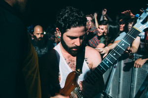 Koncertą pirmadienį surengsiančios britų žvaigždės „Foals“ jau atvyko į Vilnių