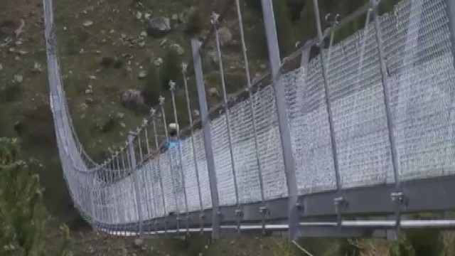 Naujas tiltas pasiekęs pasaulio rekordą: tik patiems drąsiausiems
