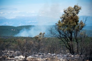 Ugniagesiai kovoja su naujais gaisrais pietų Prancūzijoje